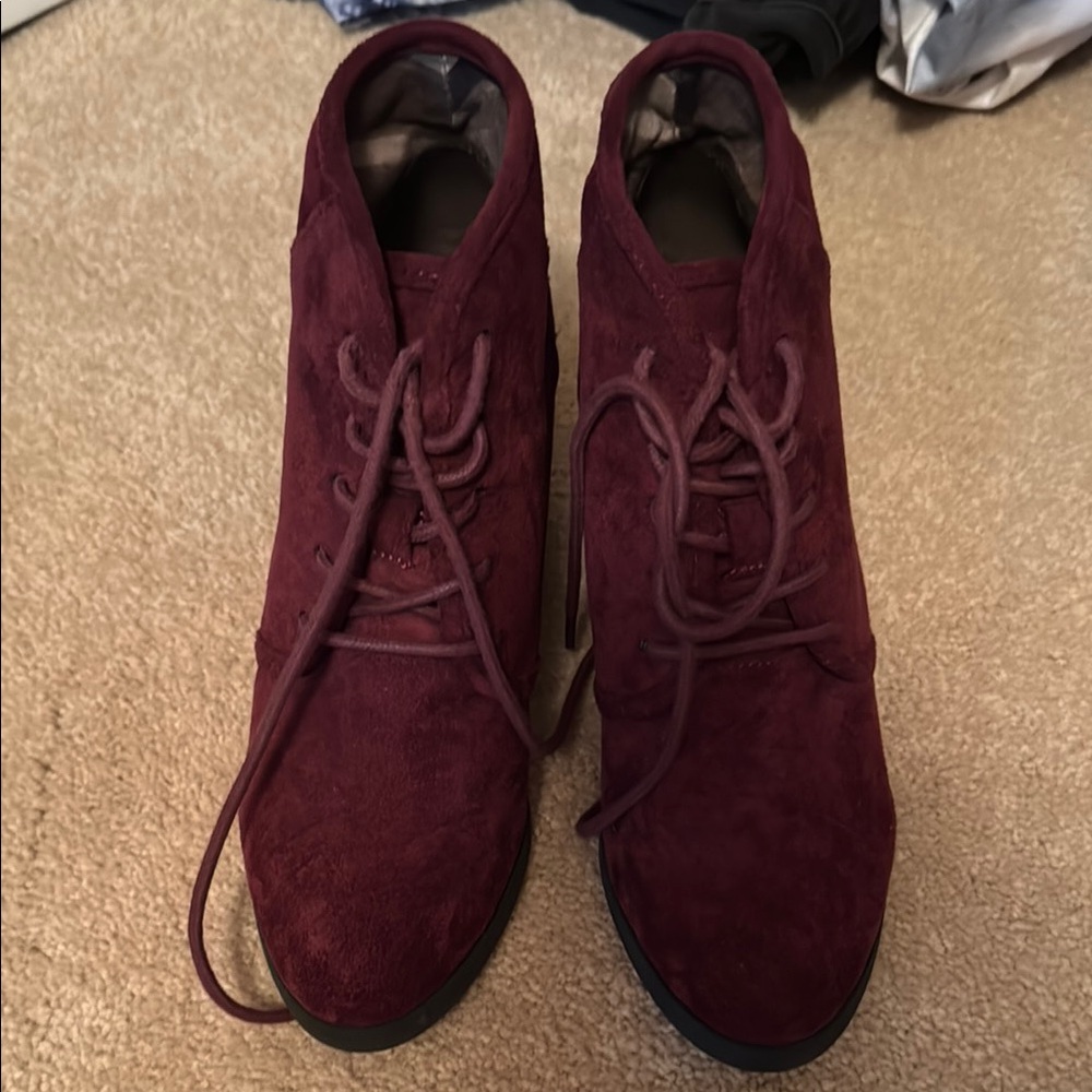 Women's Burgundy Lace-Up Shoes